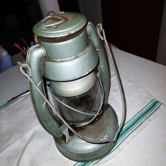 Vintage, Embury No 10, Air Pilot, Kerosene Lantern - {Antique} - Picture 5 of 16
